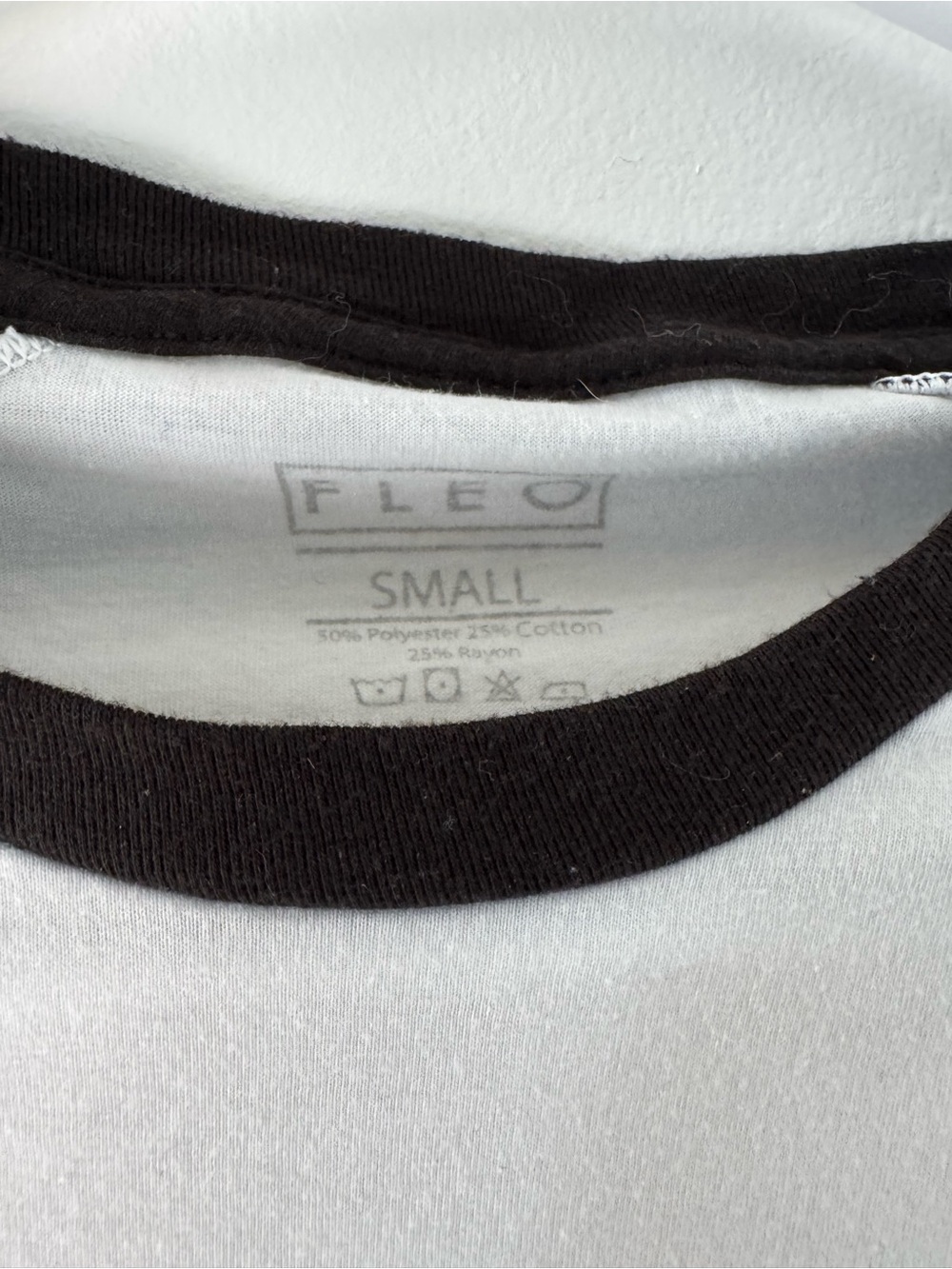 Fleo tshirt - Picture 3 of 3